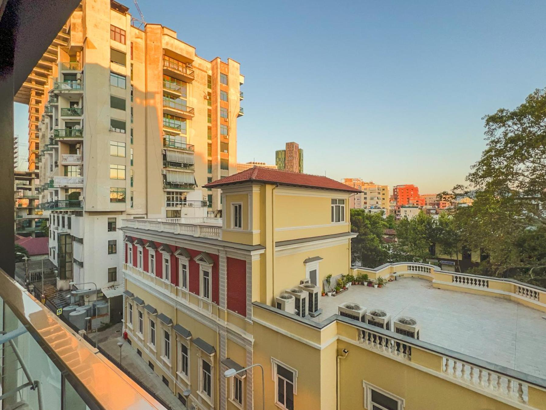 Downtown Grand Comfort Тирана Екстер'єр фото