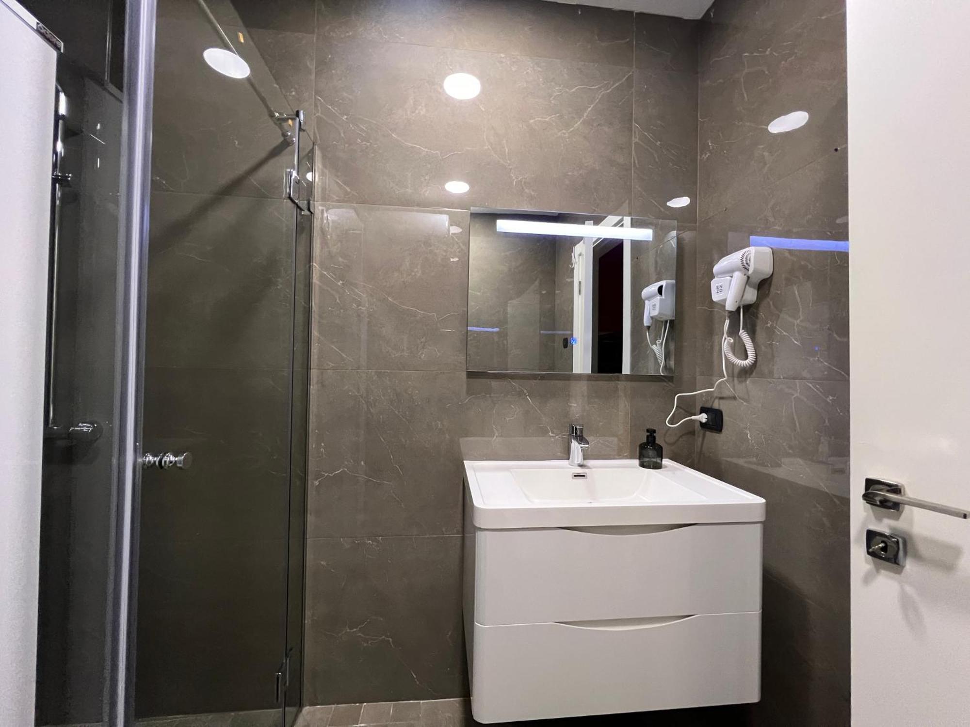 Downtown Grand Comfort Тирана Екстер'єр фото